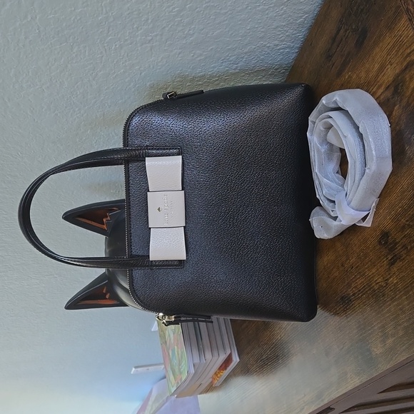 Kate Spade Classic Art Deco Inspired Black Satchel With Bow, NWOT - Picture 2 of 9